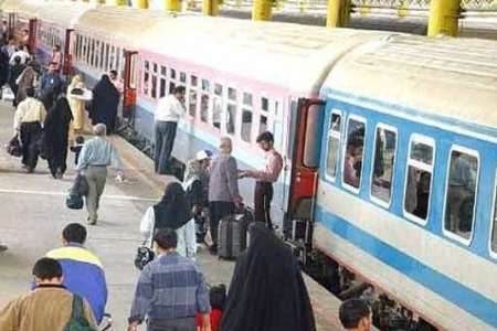 قطار مسافربری میانه - مشهد راه اندازی شد